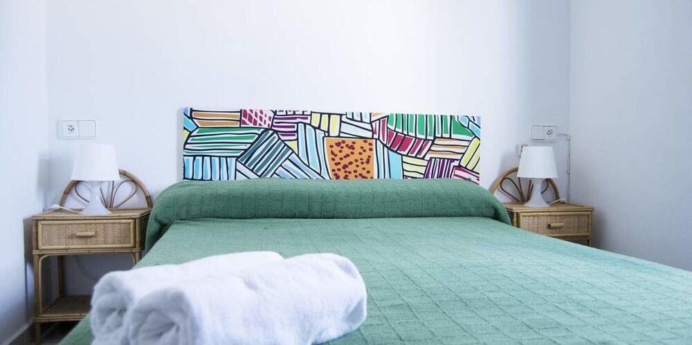 Hostal Costa Ibiza Bagian luar foto