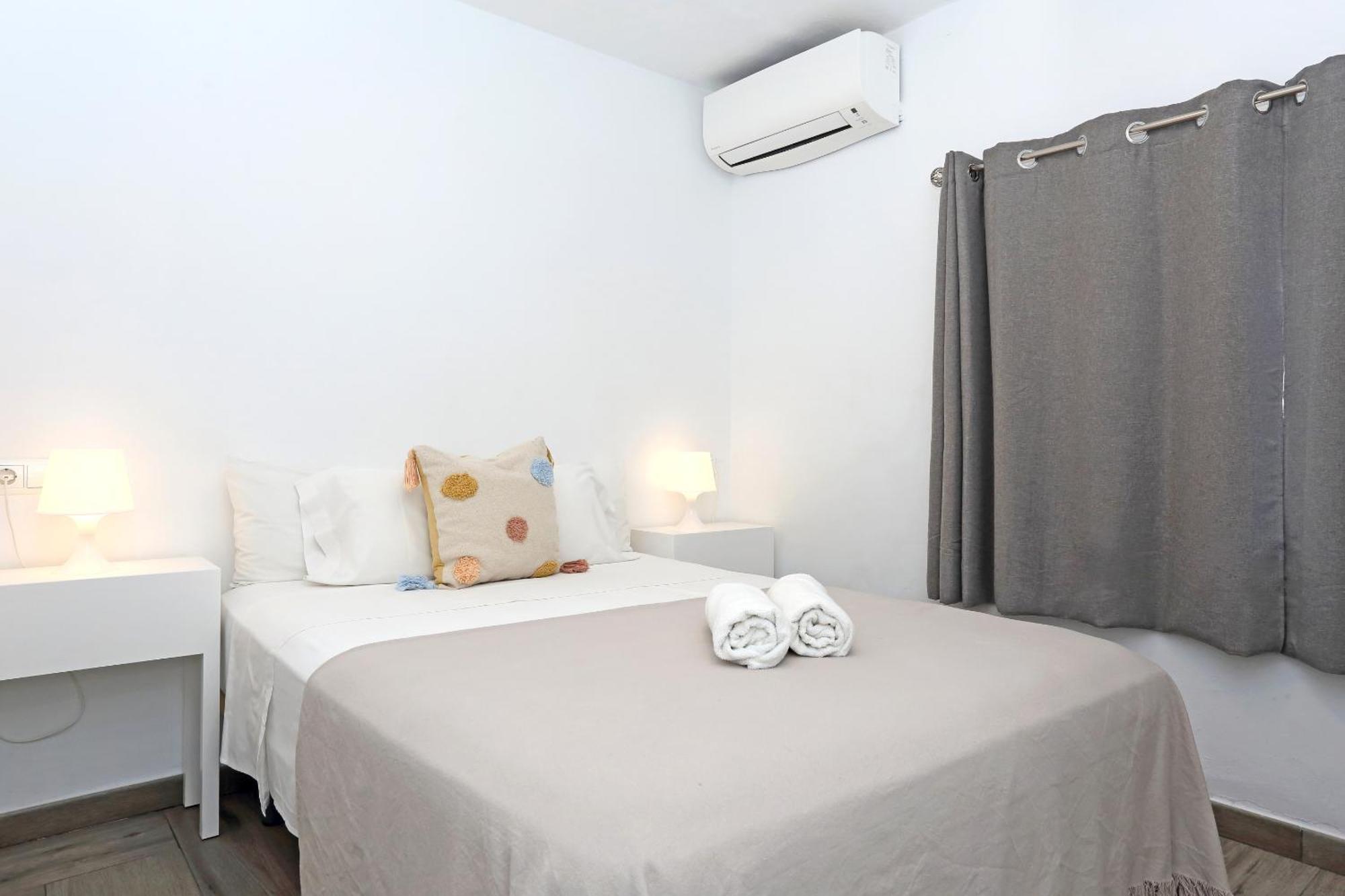Hostal Costa Ibiza Bagian luar foto